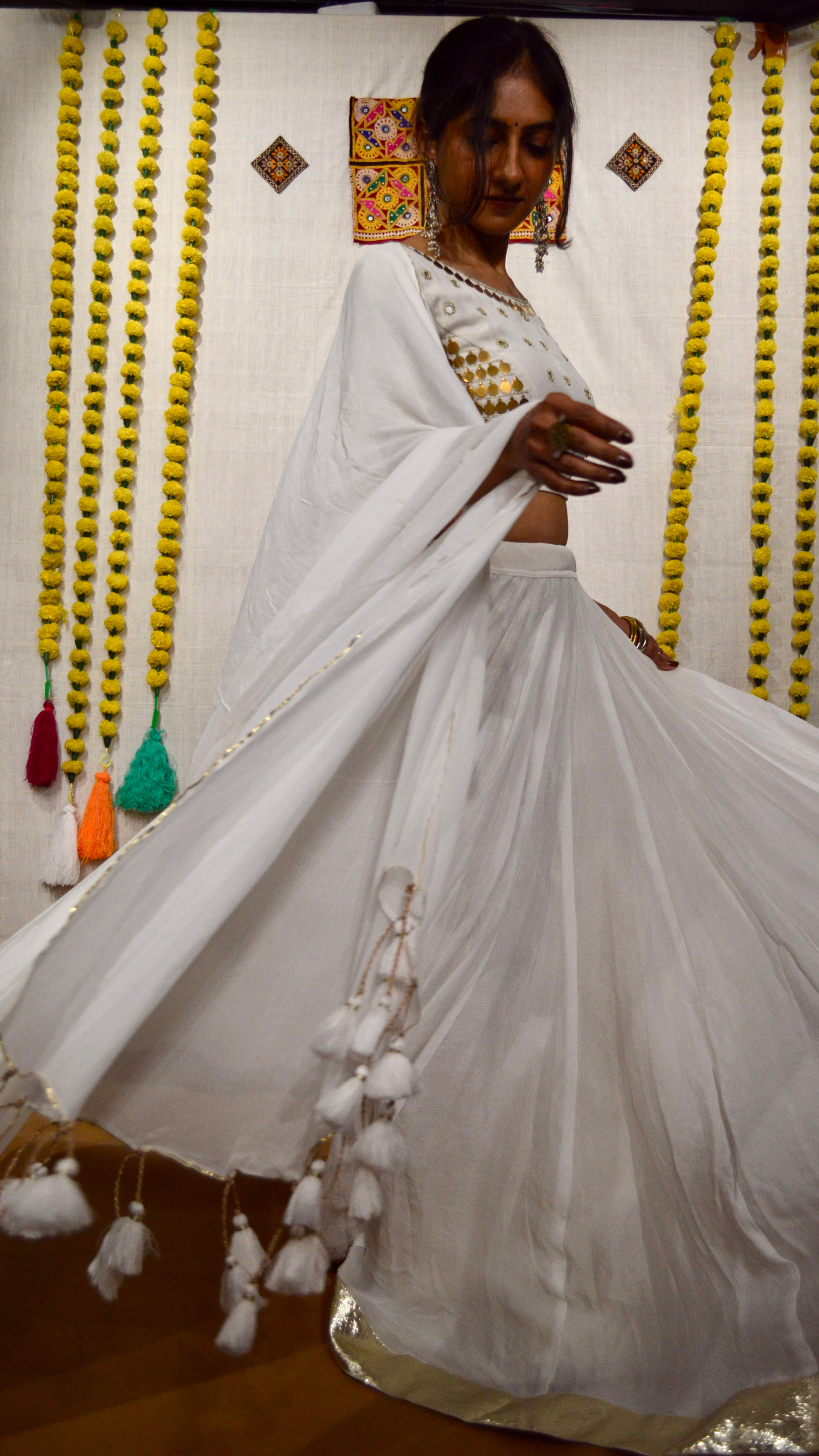 Swarna Shvet Choli Set