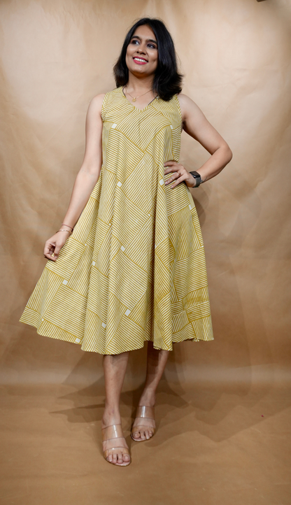 Golden Grid Anti-Fit Circular Dress