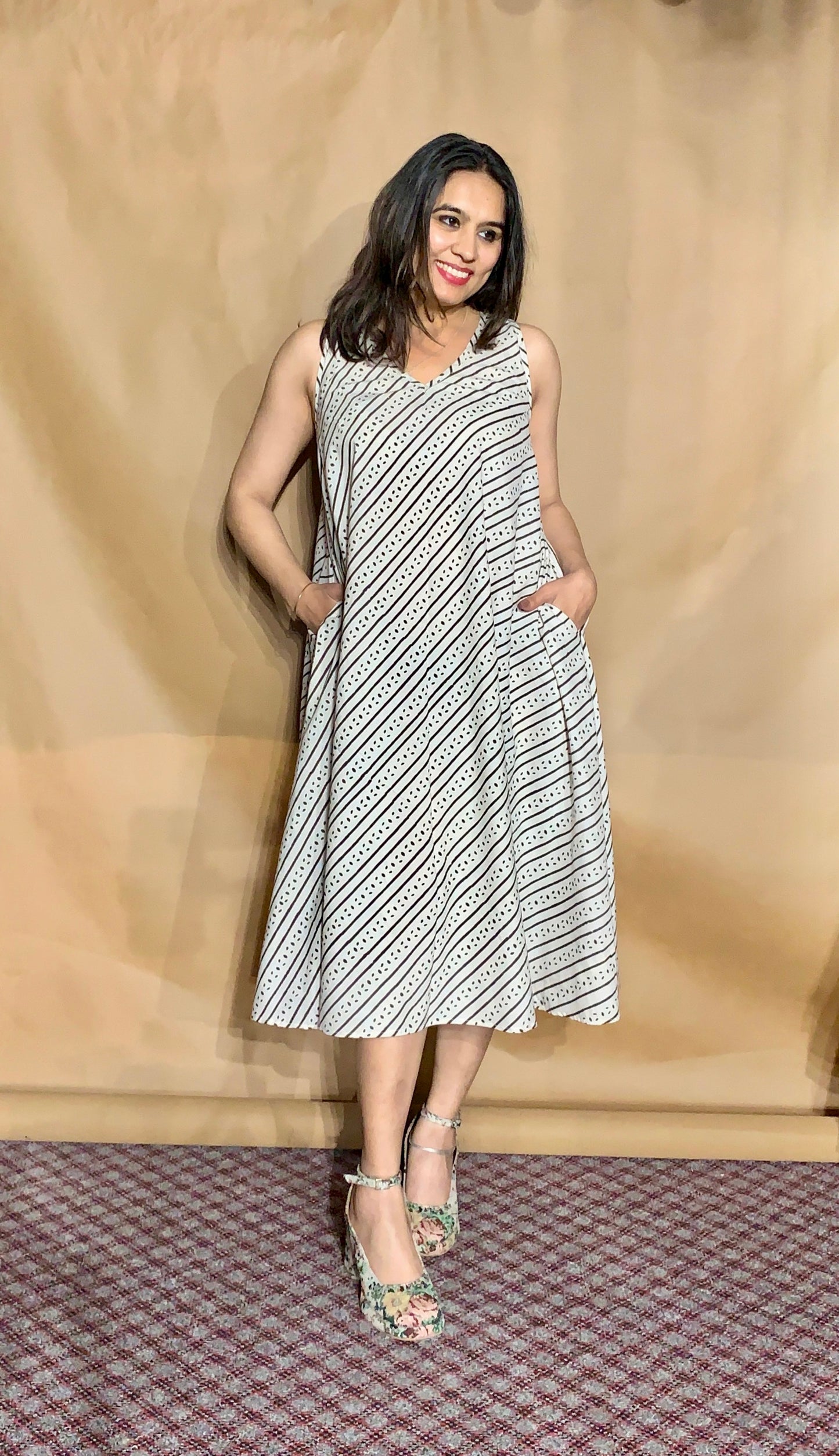 The whispered lines Circular Dress