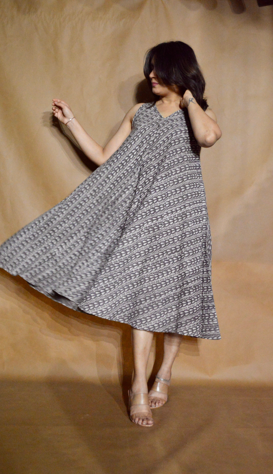 Ash Loop Anti-Fit Circular Dress