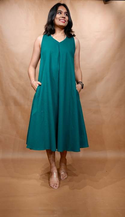Emerald Drift Anti-Fit Circular Dress