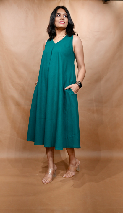 Emerald Drift Anti-Fit Circular Dress